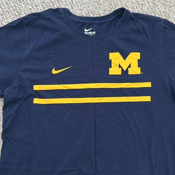 University of Michigan Nike Tee - Picture 2 of 5